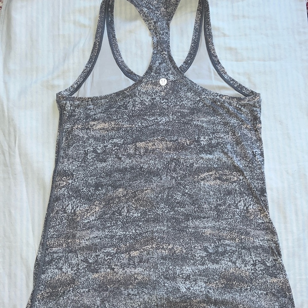 Lululemon tank top
